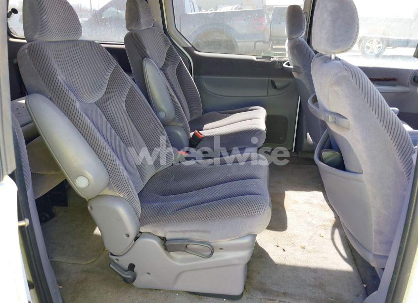 Photo 8 of 1997 Chrysler Town & COUNTRY LX (VIN 1C4GP54L4VB200600)