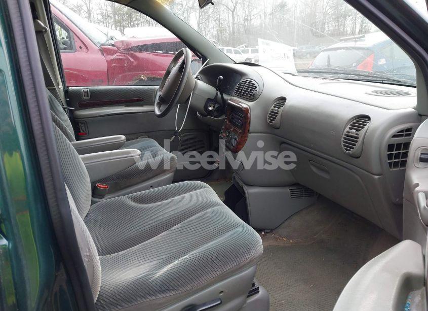 Photo 5 of 1997 Chrysler Town & COUNTRY LX (VIN 1C4GP54L8VB238766)