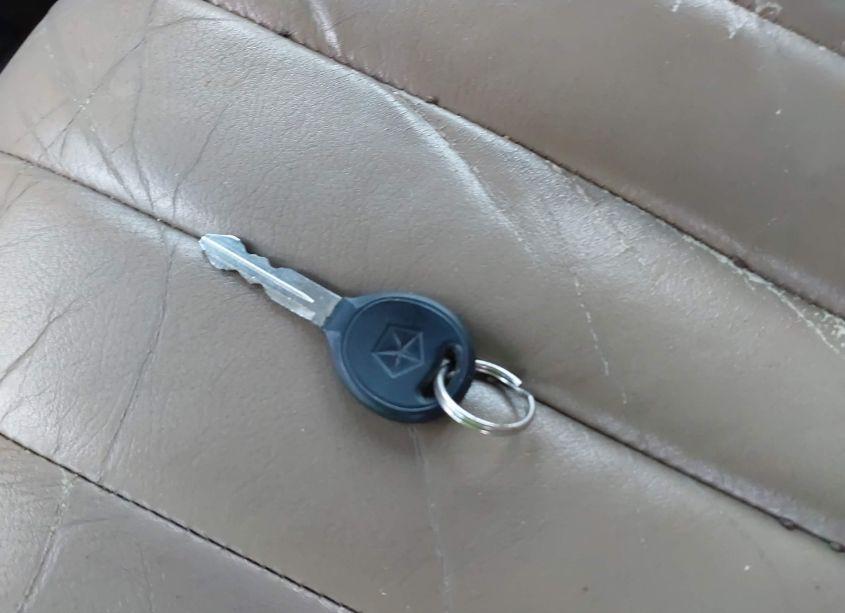 Photo 11 of 1996 Chrysler Town & COUNTRY (VIN 1C4GP54R4TB262421)