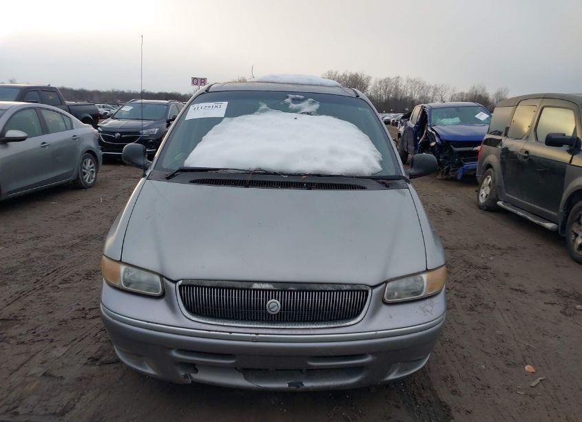 Photo 6 of 1996 Chrysler Town & COUNTRY (VIN 1C4GP54R4TB262421)