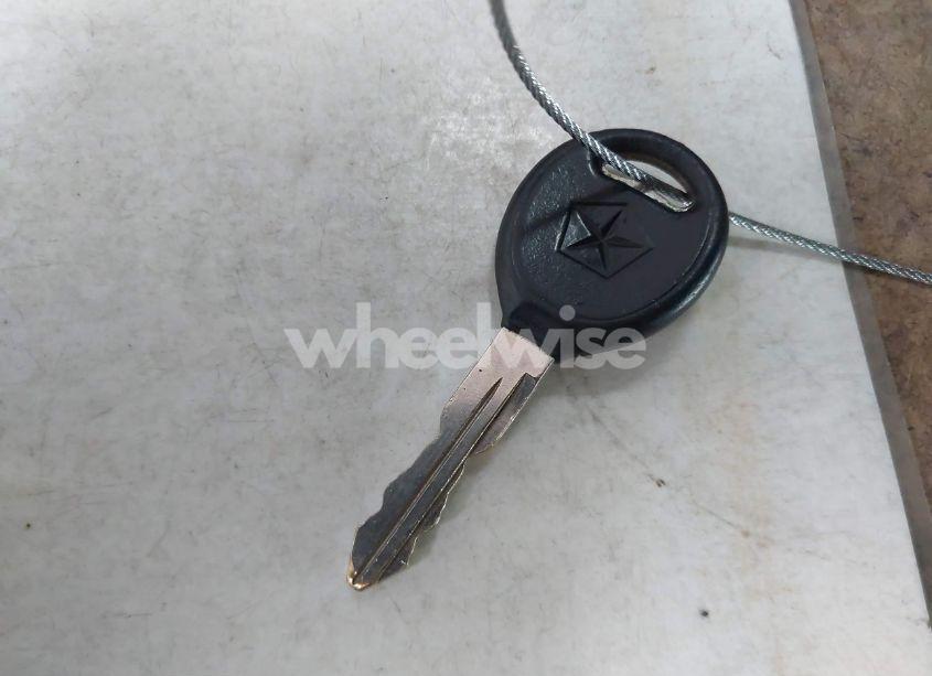 Photo 11 of 1996 Chrysler Town & COUNTRY LXI (VIN 1C4GP64L0TB402322)