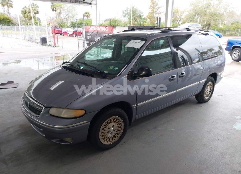 Photo 2 of 1996 Chrysler Town & COUNTRY LXI (VIN 1C4GP64L0TB402322)