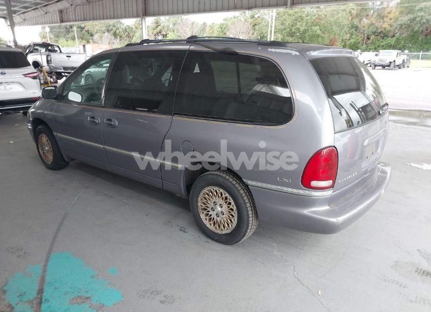 Photo 3 of 1996 Chrysler Town & COUNTRY LXI (VIN 1C4GP64L0TB402322)