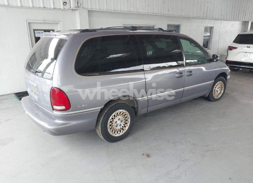 Photo 4 of 1996 Chrysler Town & COUNTRY LXI (VIN 1C4GP64L0TB402322)
