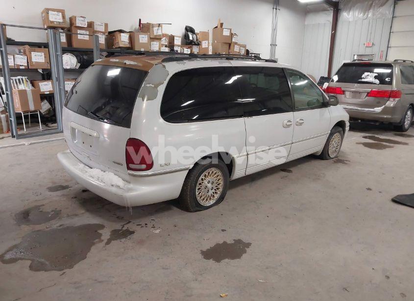 Photo 4 of 1997 Chrysler Town & COUNTRY LXI (VIN 1C4GP64L4VB226748)