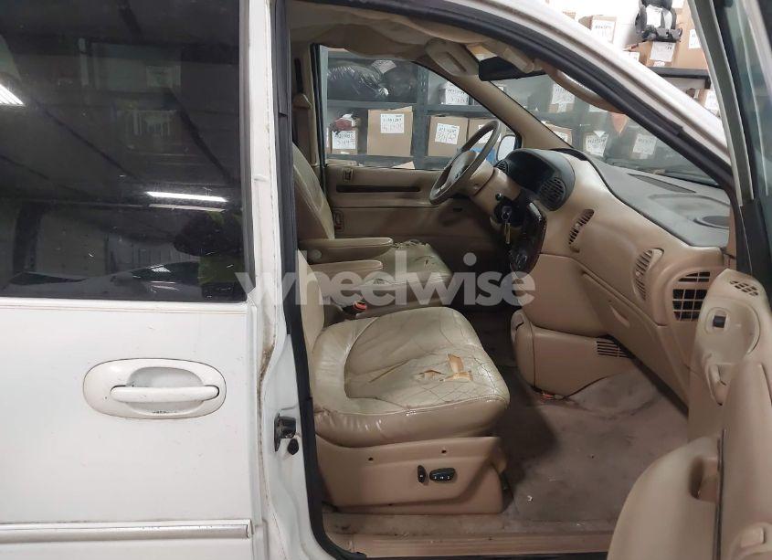 Photo 5 of 1997 Chrysler Town & COUNTRY LXI (VIN 1C4GP64L4VB226748)