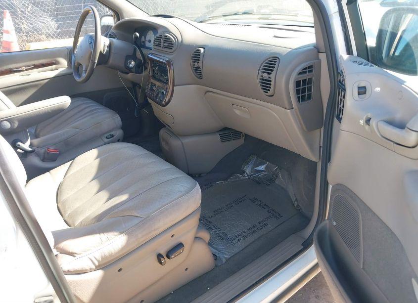 Photo 5 of 1999 Chrysler Town & COUNTRY LIMITED (VIN 1C4GP64L4XB575055)