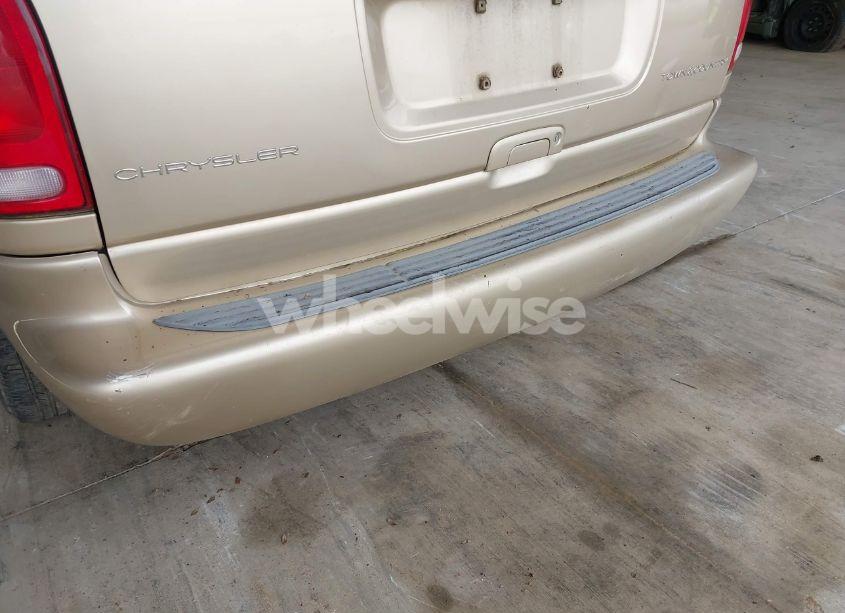 Photo 12 of 2000 Chrysler Town & COUNTRY LIMITED (VIN 1C4GP64L6YB609675)