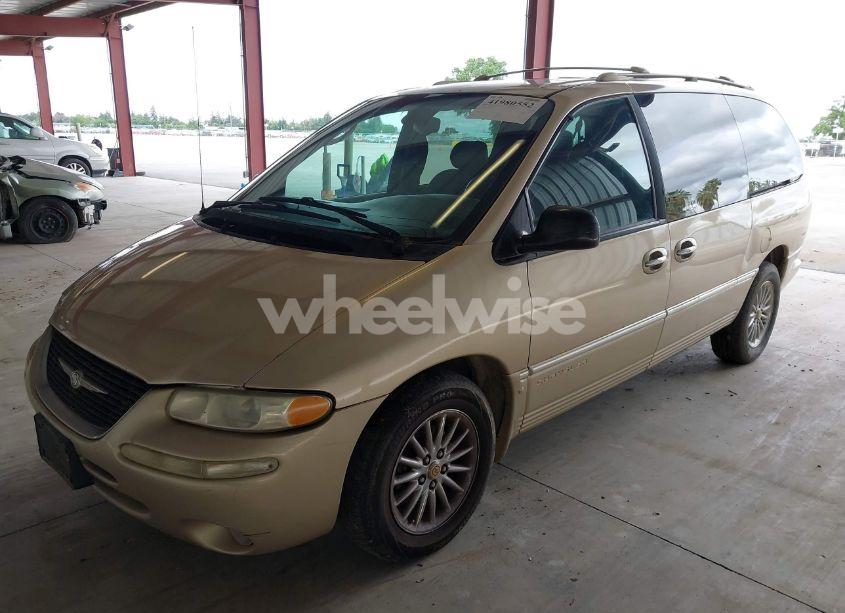 Photo 2 of 2000 Chrysler Town & COUNTRY LIMITED (VIN 1C4GP64L6YB609675)