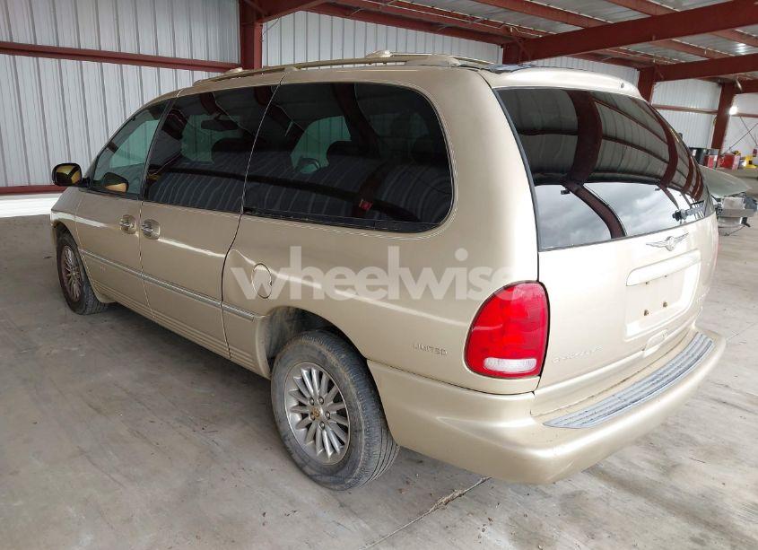 Photo 3 of 2000 Chrysler Town & COUNTRY LIMITED (VIN 1C4GP64L6YB609675)
