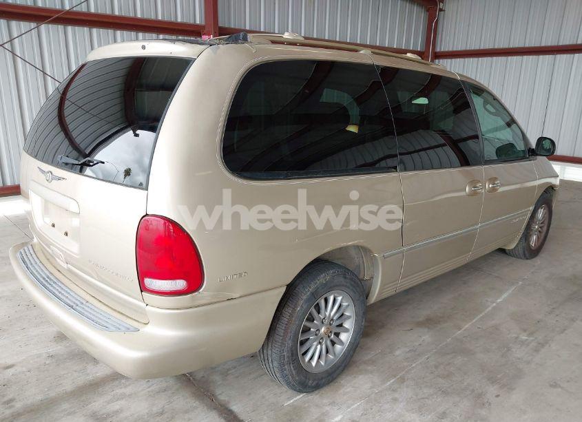 Photo 4 of 2000 Chrysler Town & COUNTRY LIMITED (VIN 1C4GP64L6YB609675)