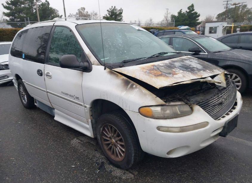 2000 Chrysler Town & COUNTRY LIMITED (VIN 1C4GP64L6YB682934) main photo