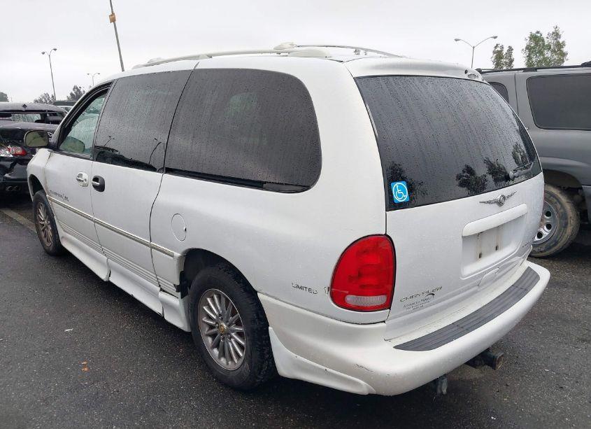 Photo 3 of 2000 Chrysler Town & COUNTRY LIMITED (VIN 1C4GP64L6YB682934)