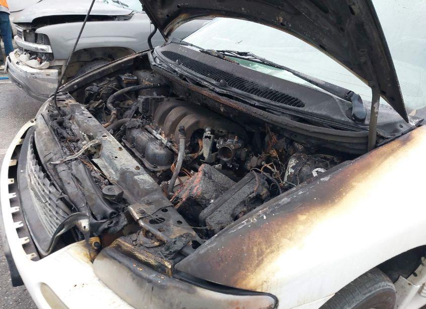 Photo 6 of 2000 Chrysler Town & COUNTRY LIMITED (VIN 1C4GP64L6YB682934)