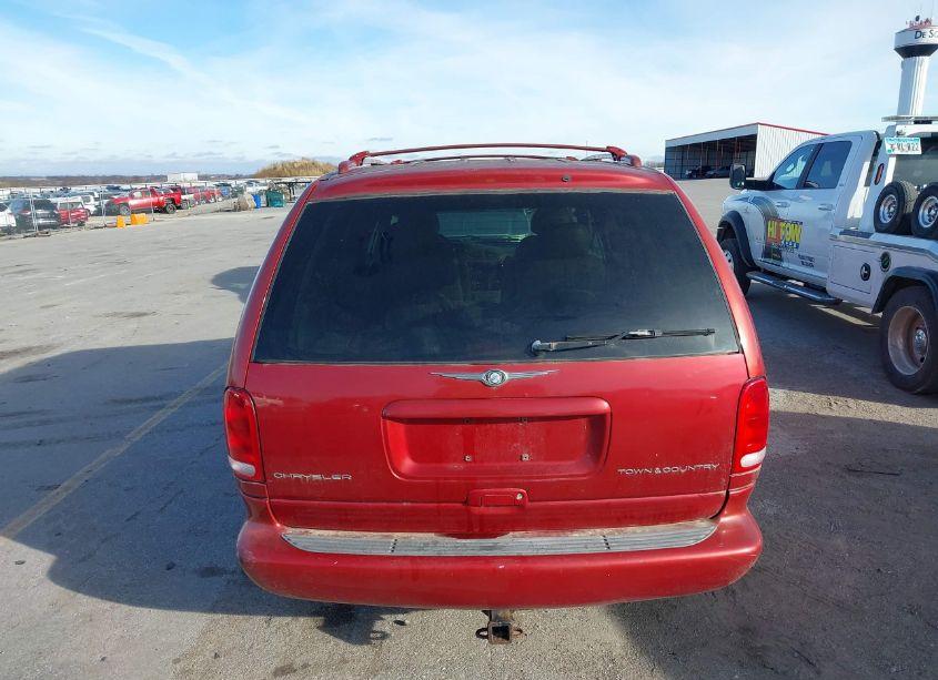 Photo 6 of 2000 Chrysler Town & COUNTRY LIMITED (VIN 1C4GP64L6YB691830)