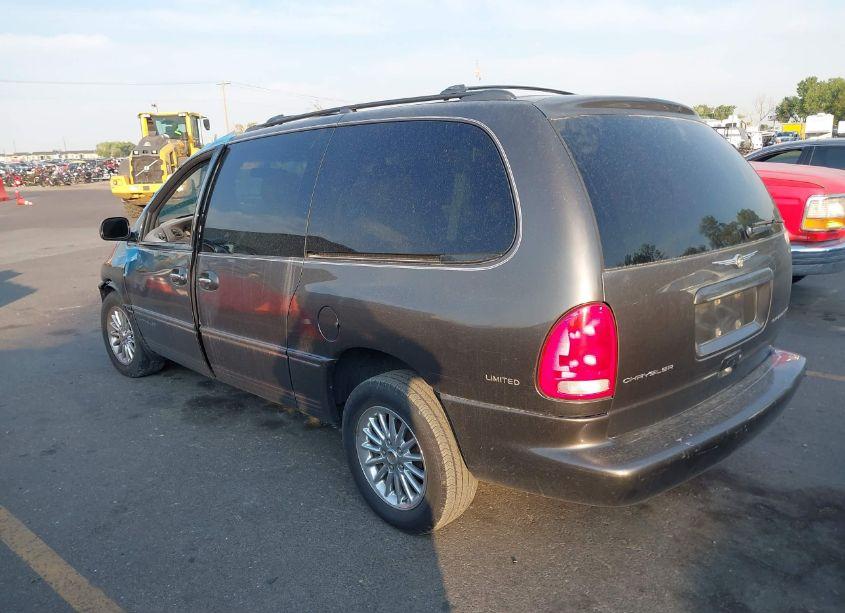 Photo 3 of 1999 Chrysler Town & COUNTRY LIMITED (VIN 1C4GP64L8XB722316)