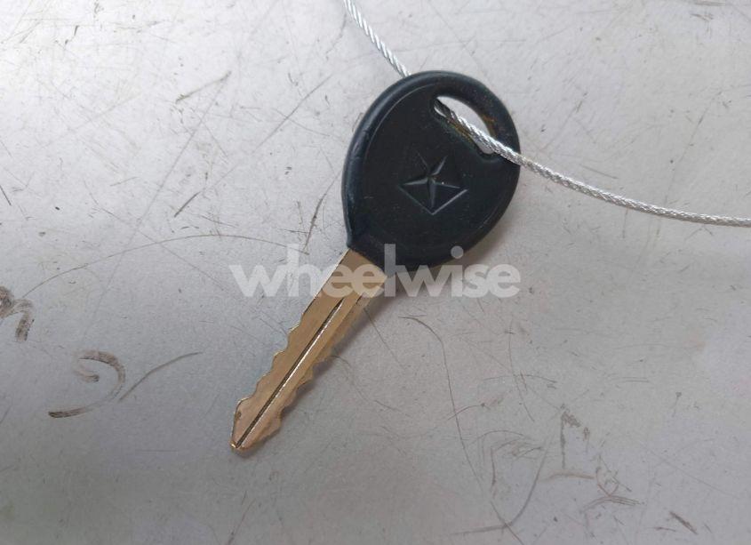 Photo 11 of 1998 Chrysler Town & COUNTRY LXI (VIN 1C4GP64L9WB664179)