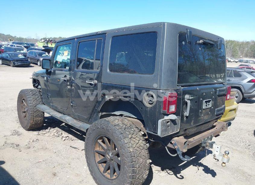 Photo 3 of 2014 Jeep Wrangler UNLIMITED SPORT (VIN 1C4HJWDG0EL113544)