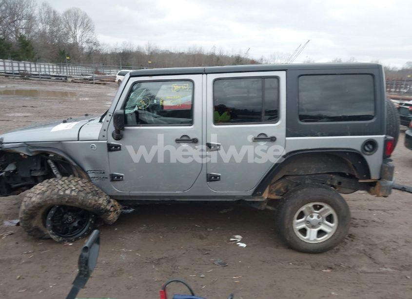 Photo 14 of 2015 Jeep Wrangler UNLIMITED SPORT (VIN 1C4HJWDG0FL577094)