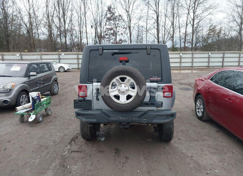 Photo 16 of 2015 Jeep Wrangler UNLIMITED SPORT (VIN 1C4HJWDG0FL577094)