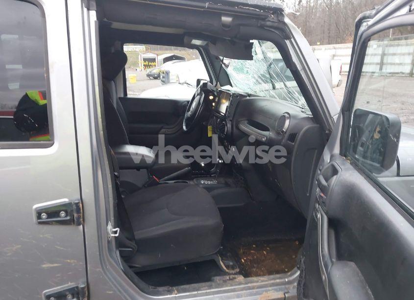 Photo 5 of 2015 Jeep Wrangler UNLIMITED SPORT (VIN 1C4HJWDG0FL577094)