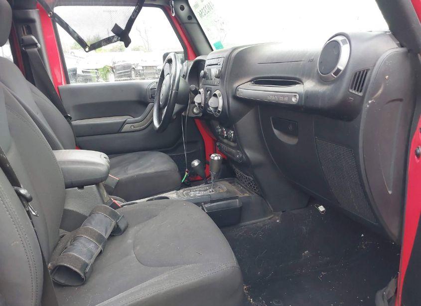 Photo 5 of 2015 Jeep Wrangler UNLIMITED SPORT (VIN 1C4HJWDG0FL653493)