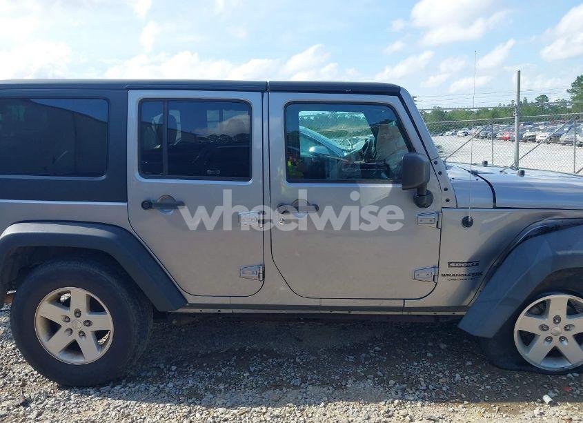 Photo 13 of 2018 Jeep Wrangler JK UNLIMITED SPORT S 4X4 (VIN 1C4HJWDG2JL929231)