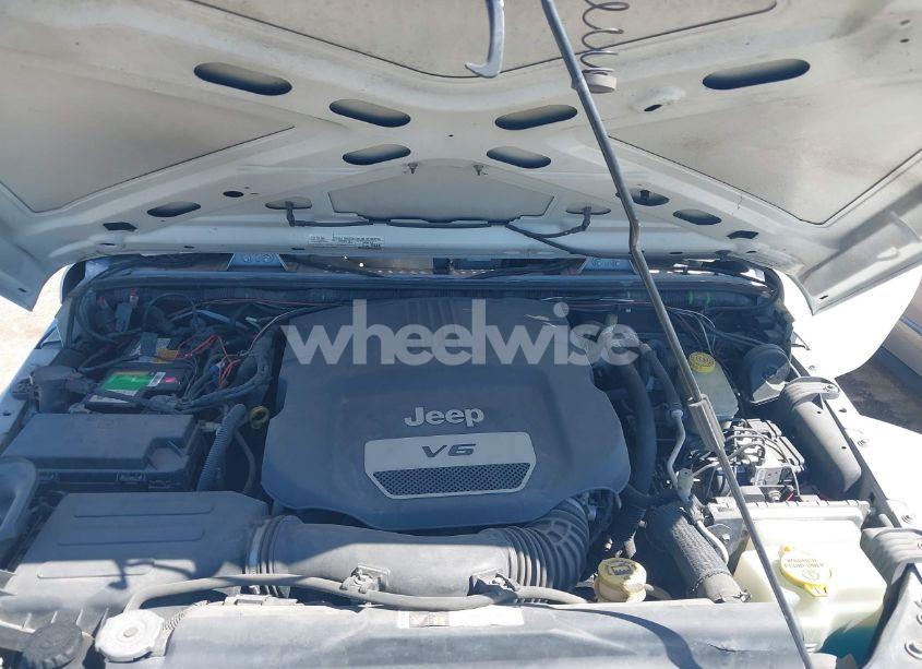 Photo 10 of 2015 Jeep Wrangler UNLIMITED FREEDOM EDITION (VIN 1C4HJWDG4FL622215)