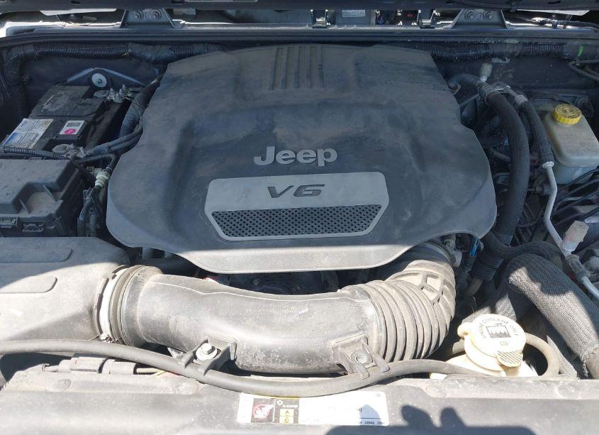 Photo 10 of 2015 Jeep Wrangler UNLIMITED WILLYS WHEELER (VIN 1C4HJWDG5FL618917)