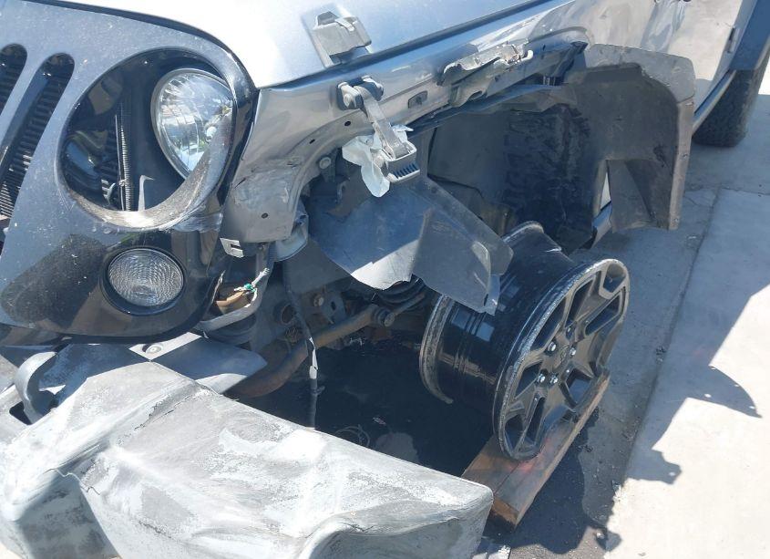 Photo 6 of 2015 Jeep Wrangler UNLIMITED WILLYS WHEELER (VIN 1C4HJWDG5FL618917)