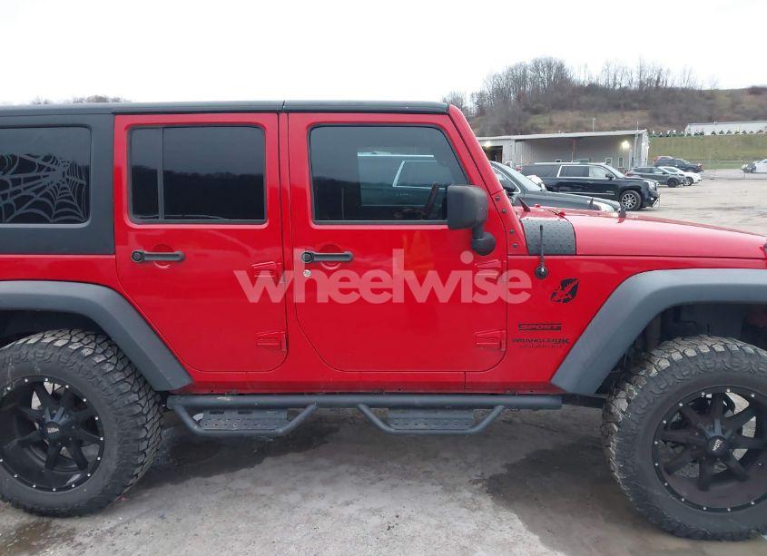 Photo 13 of 2018 Jeep Wrangler JK UNLIMITED SPORT S 4X4 (VIN 1C4HJWDG5JL919812)