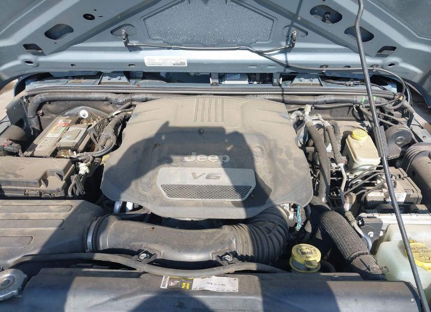 Photo 10 of 2015 Jeep Wrangler UNLIMITED SPORT (VIN 1C4HJWDG6FL683632)