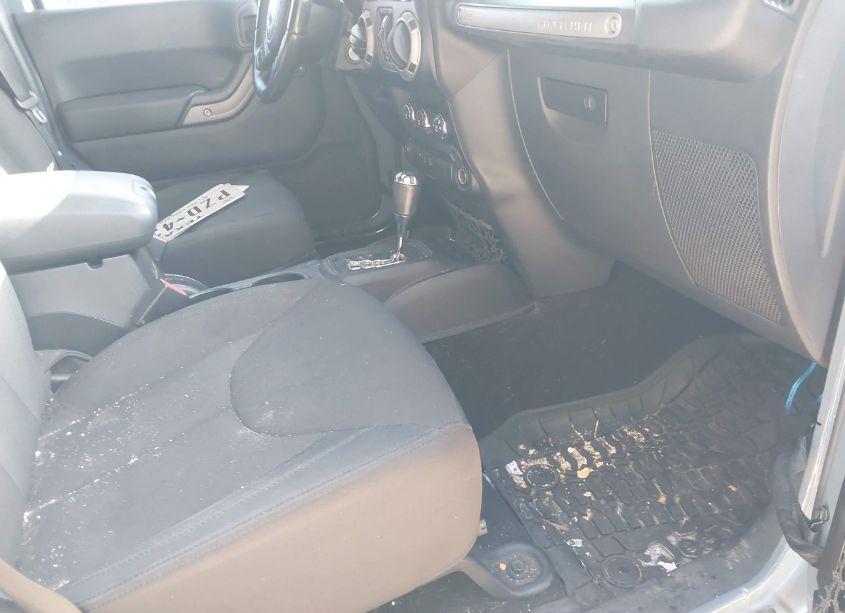 Photo 5 of 2015 Jeep Wrangler UNLIMITED SPORT (VIN 1C4HJWDG6FL683632)