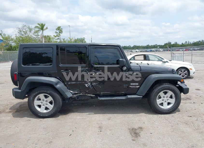 Photo 13 of 2018 Jeep Wrangler JK UNLIMITED SPORT S 4X4 (VIN 1C4HJWDG6JL921181)