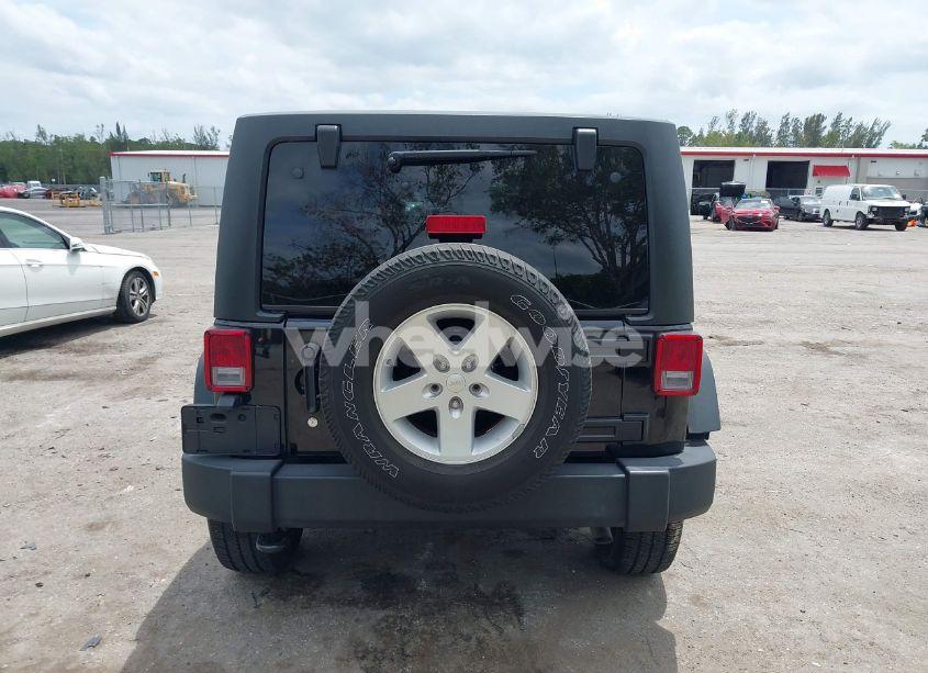 Photo 16 of 2018 Jeep Wrangler JK UNLIMITED SPORT S 4X4 (VIN 1C4HJWDG6JL921181)