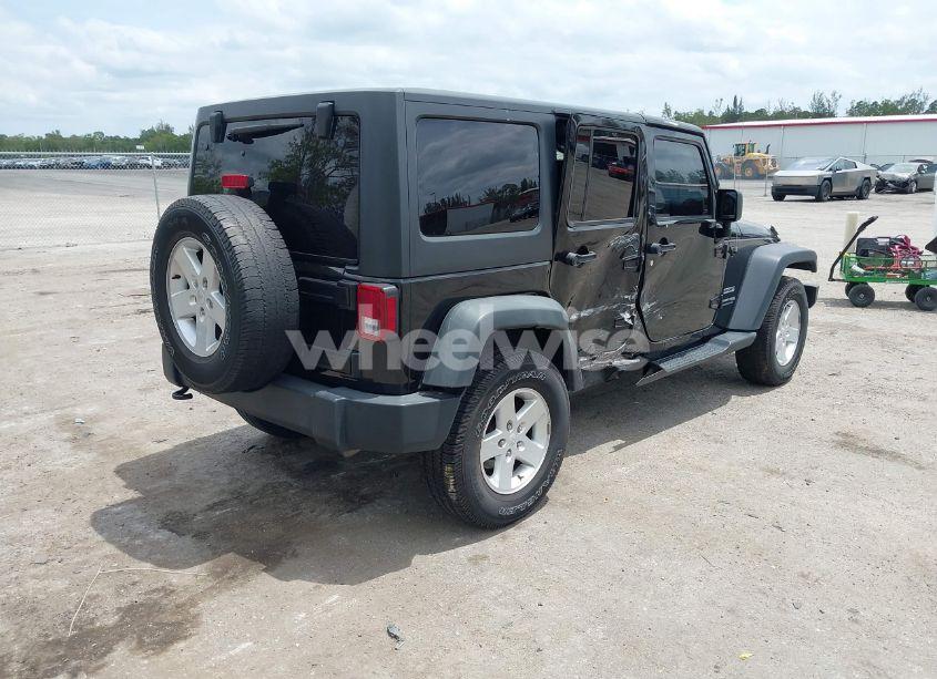 Photo 4 of 2018 Jeep Wrangler JK UNLIMITED SPORT S 4X4 (VIN 1C4HJWDG6JL921181)