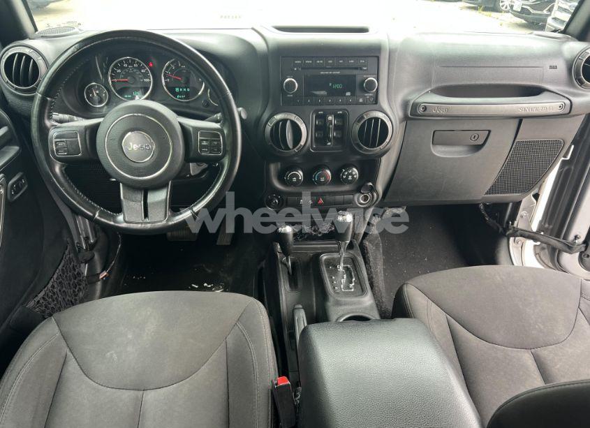 Photo 10 of 2018 Jeep Wrangler JK UNLIMITED SPORT S 4X4 (VIN 1C4HJWDG6JL927319)