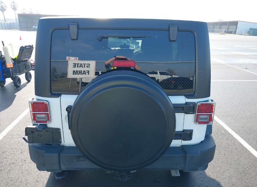 Photo 16 of 2014 Jeep Wrangler UNLIMITED SPORT (VIN 1C4HJWDG7EL263439)