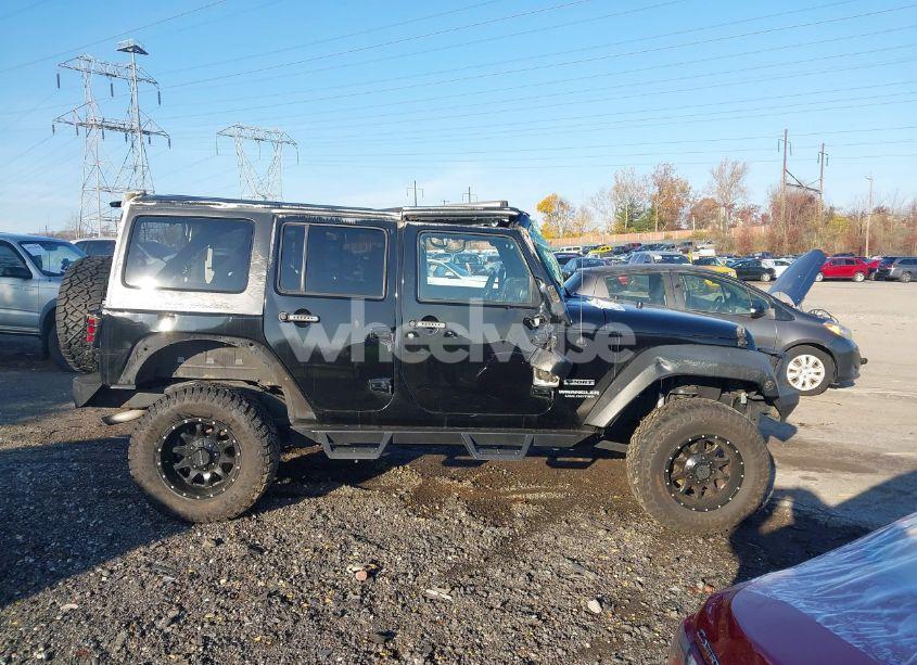 Photo 13 of 2015 Jeep Wrangler UNLIMITED SPORT (VIN 1C4HJWDG7FL629045)