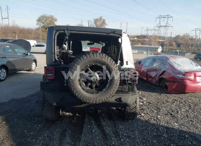 Photo 16 of 2015 Jeep Wrangler UNLIMITED SPORT (VIN 1C4HJWDG7FL629045)