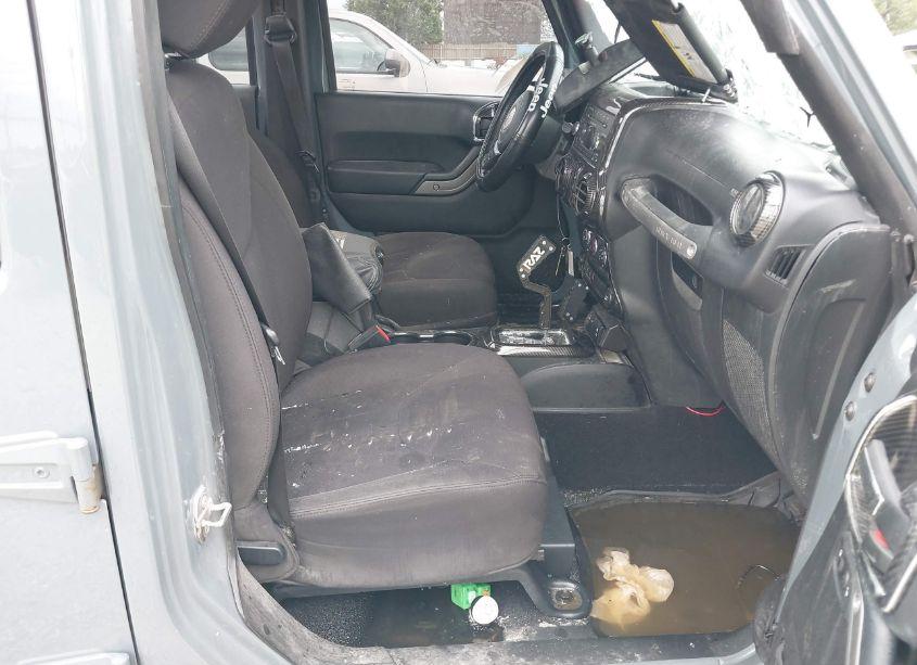 Photo 5 of 2015 Jeep Wrangler UNLIMITED WILLYS WHEELER (VIN 1C4HJWDG7FL672283)