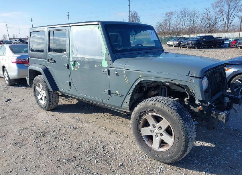 2015 Jeep Wrangler UNLIMITED SPORT (VIN 1C4HJWDG7FL717982) main photo