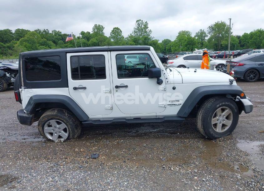Photo 13 of 2016 Jeep Wrangler UNLIMITED SPORT (VIN 1C4HJWDG7GL238107)