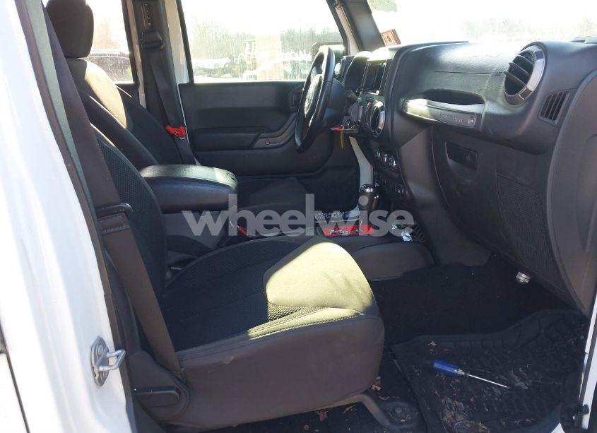 Photo 5 of 2017 Jeep Wrangler UNLIMITED BIG BEAR 4X4 (VIN 1C4HJWDG7HL612507)