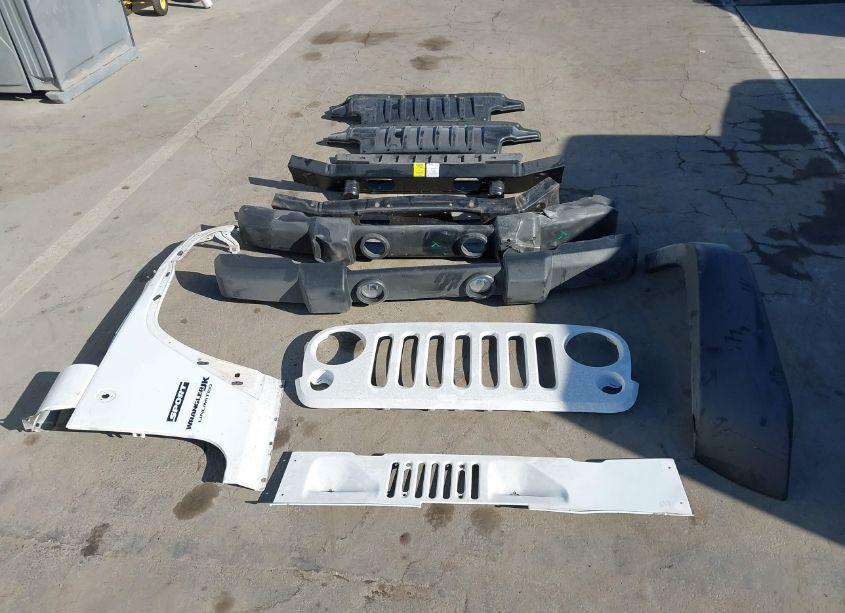 Photo 12 of 2018 Jeep Wrangler JK UNLIMITED SPORT S 4X4 (VIN 1C4HJWDG7JL925997)