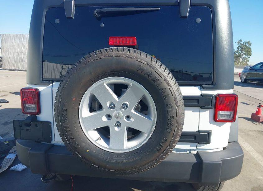 Photo 17 of 2018 Jeep Wrangler JK UNLIMITED SPORT S 4X4 (VIN 1C4HJWDG7JL925997)