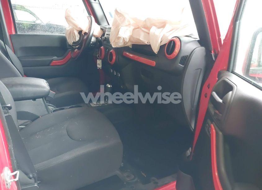 Photo 5 of 2016 Jeep Wrangler UNLIMITED SPORT (VIN 1C4HJWDG8GL238133)