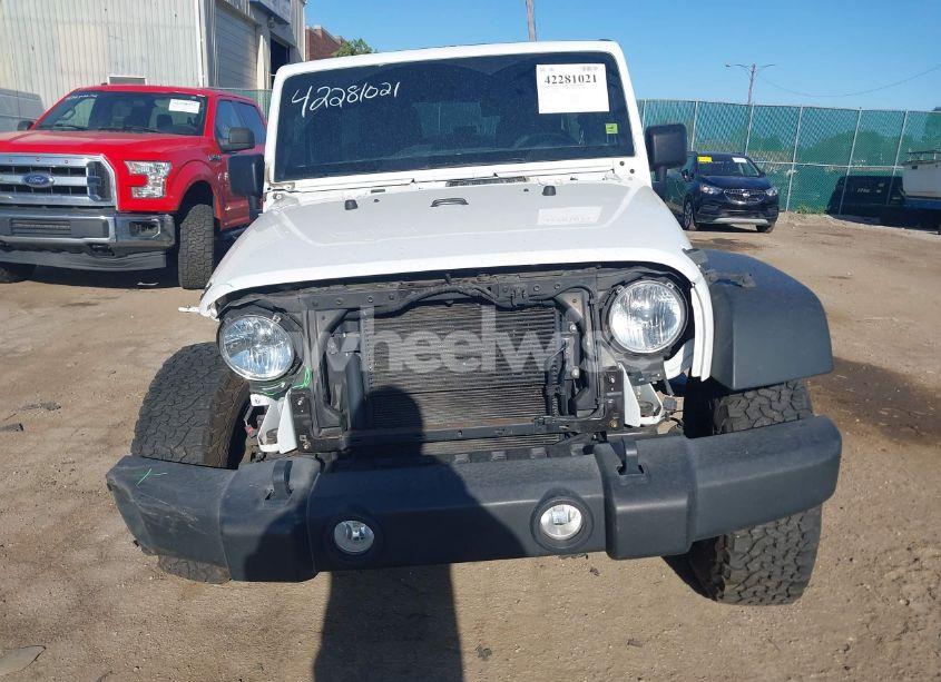 Photo 13 of 2018 Jeep Wrangler JK UNLIMITED SPORT S 4X4 (VIN 1C4HJWDG8JL928813)