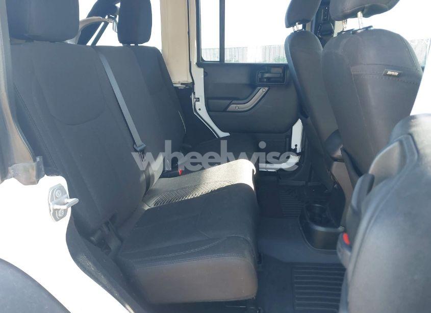 Photo 8 of 2018 Jeep Wrangler JK UNLIMITED SPORT S 4X4 (VIN 1C4HJWDG8JL928813)