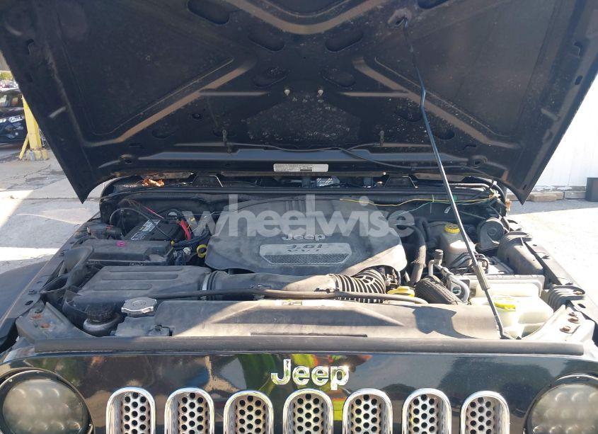 Photo 10 of 2013 Jeep Wrangler UNLIMITED SPORT (VIN 1C4HJWDG9DL510121)